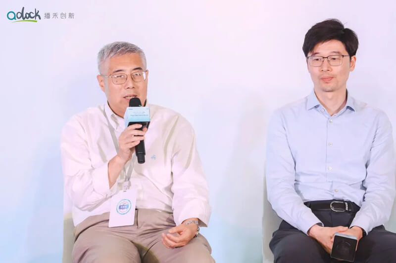 美迪西創始人&首席執行官陳春麟（左一）.jpg
